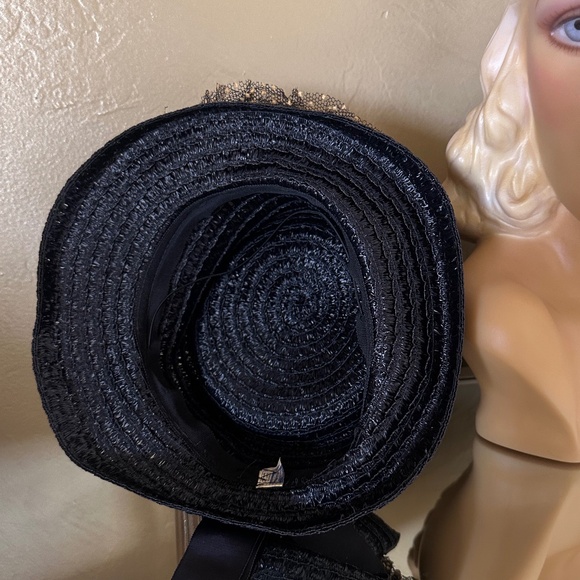 DARLING 1940s\' NAVY STRAW HAT WITH TALL CROWN & TAN DOTTED VEILING main image 2